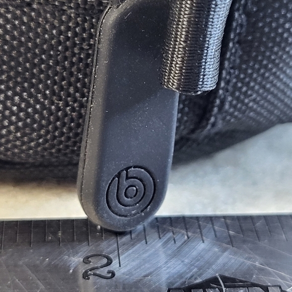 Genuine Beats by Dre Solo2/Solo3 Black/White *Case Only* - Picture 6 of 11